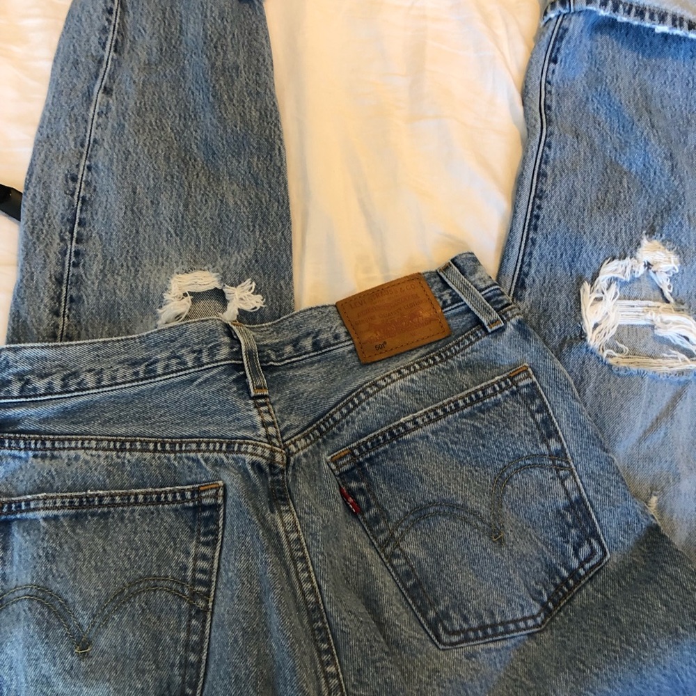 Levi distressed jeans